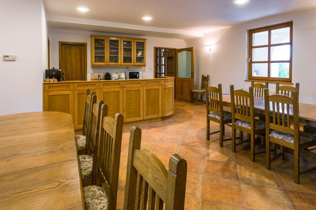 Figula Vendeghaz Hotel Balatonfured Ngoại thất bức ảnh