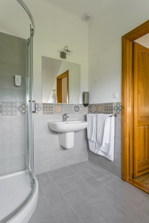 Figula Vendeghaz Hotel Balatonfured Ngoại thất bức ảnh