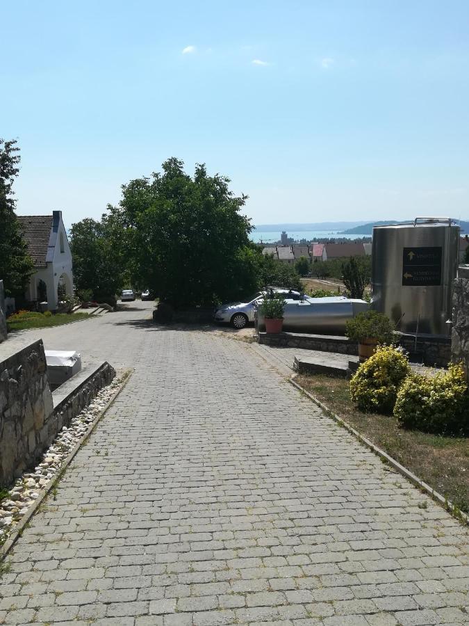 Figula Vendeghaz Hotel Balatonfured Ngoại thất bức ảnh